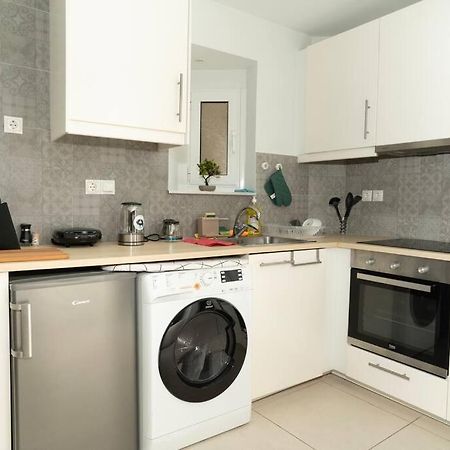 Homey Renovated 1 Bedroom Apartment In Kesariani Athen Eksteriør billede