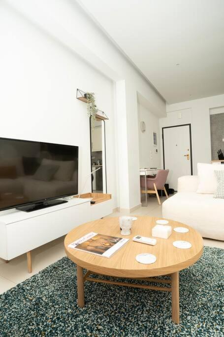 Homey Renovated 1 Bedroom Apartment In Kesariani Athen Eksteriør billede