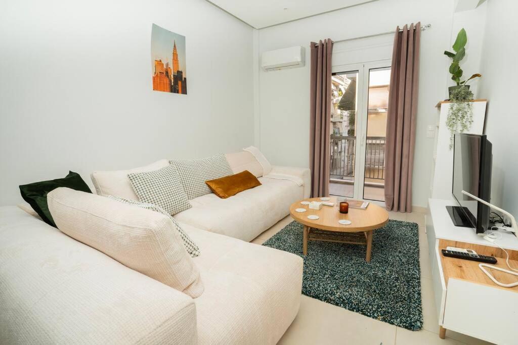 Homey Renovated 1 Bedroom Apartment In Kesariani Athen Eksteriør billede